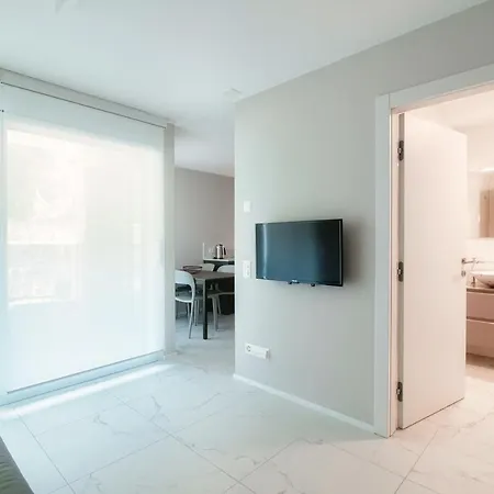 By Quokka 360 - In The Centre Of Локарно