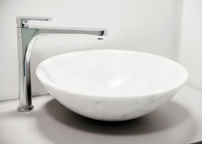 By Quokka 360 - In The Centre Of لوكارنو